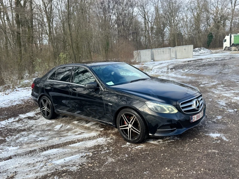 Mercedes-Benz E 220 Bluetec, снимка 2 - Автомобили и джипове - 53125651