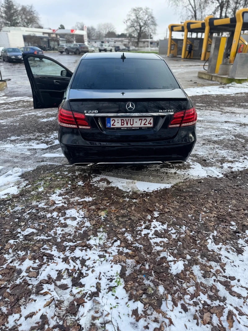 Mercedes-Benz E 220 Bluetec, снимка 11 - Автомобили и джипове - 53125651
