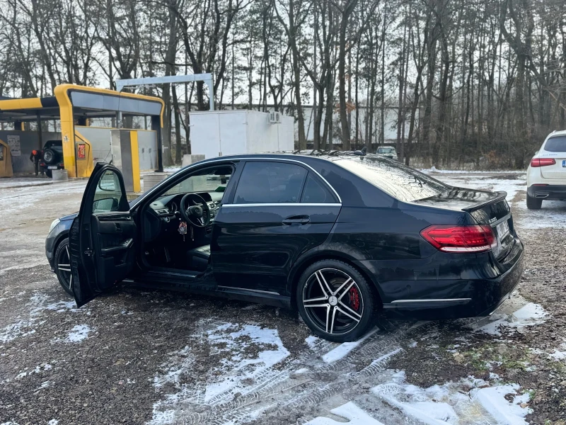 Mercedes-Benz E 220 Bluetec, снимка 9 - Автомобили и джипове - 53125651