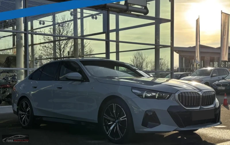 BMW 550 e/xDRIVE/489HP/MSPORT/20/MSPORT/360/B&W/HUD/916v