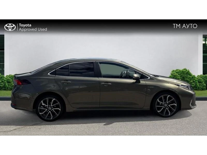 Toyota Corolla SDN 1.8HSD LUXURY, снимка 17 - Автомобили и джипове - 54786606