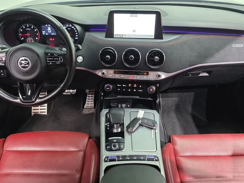 Kia Stinger LineAssist/ Head Up/ Обдухване, снимка 6 - Автомобили и джипове - 55069943