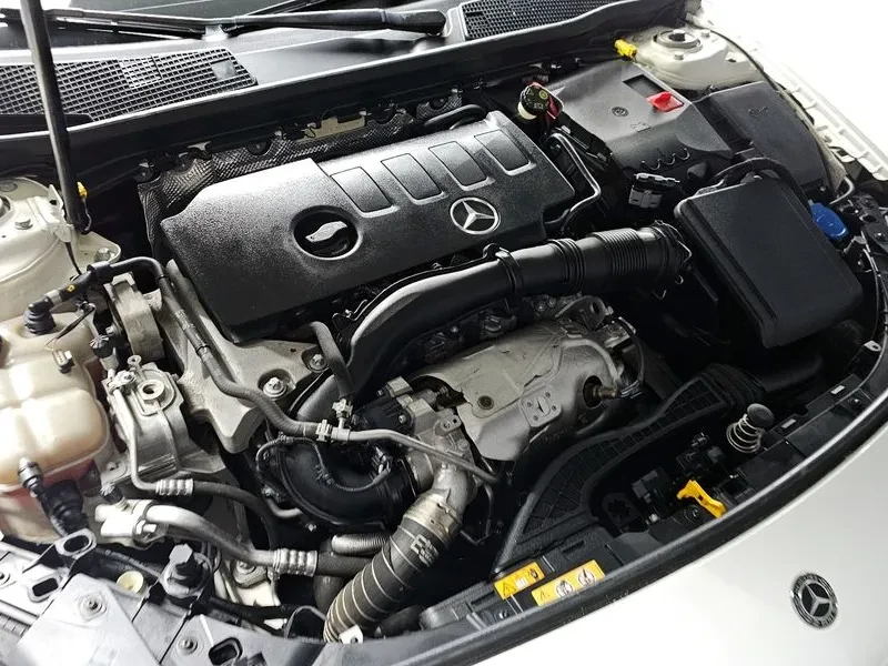 Mercedes-Benz A 200 Hatchback, снимка 6 - Автомобили и джипове - 55951602