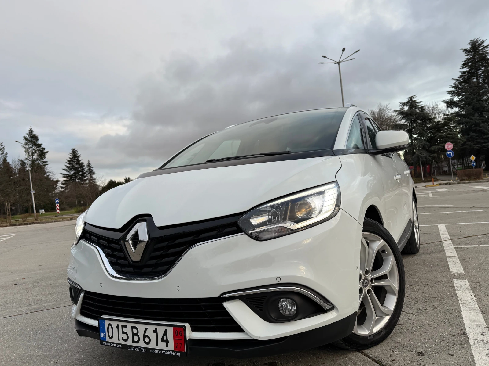 Renault Grand scenic 6+ 1///Key-Less///Top - изображение 4