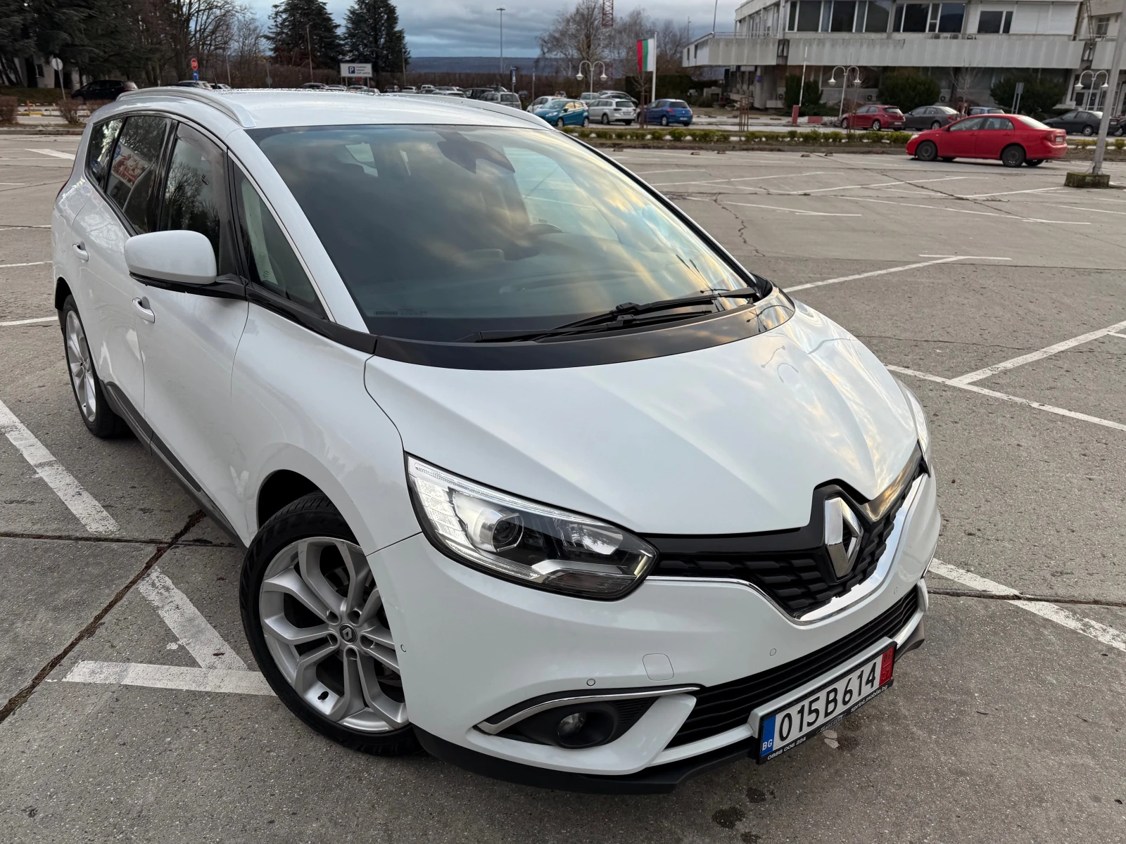 Renault Grand scenic 6+ 1///Key-Less///Top - изображение 2