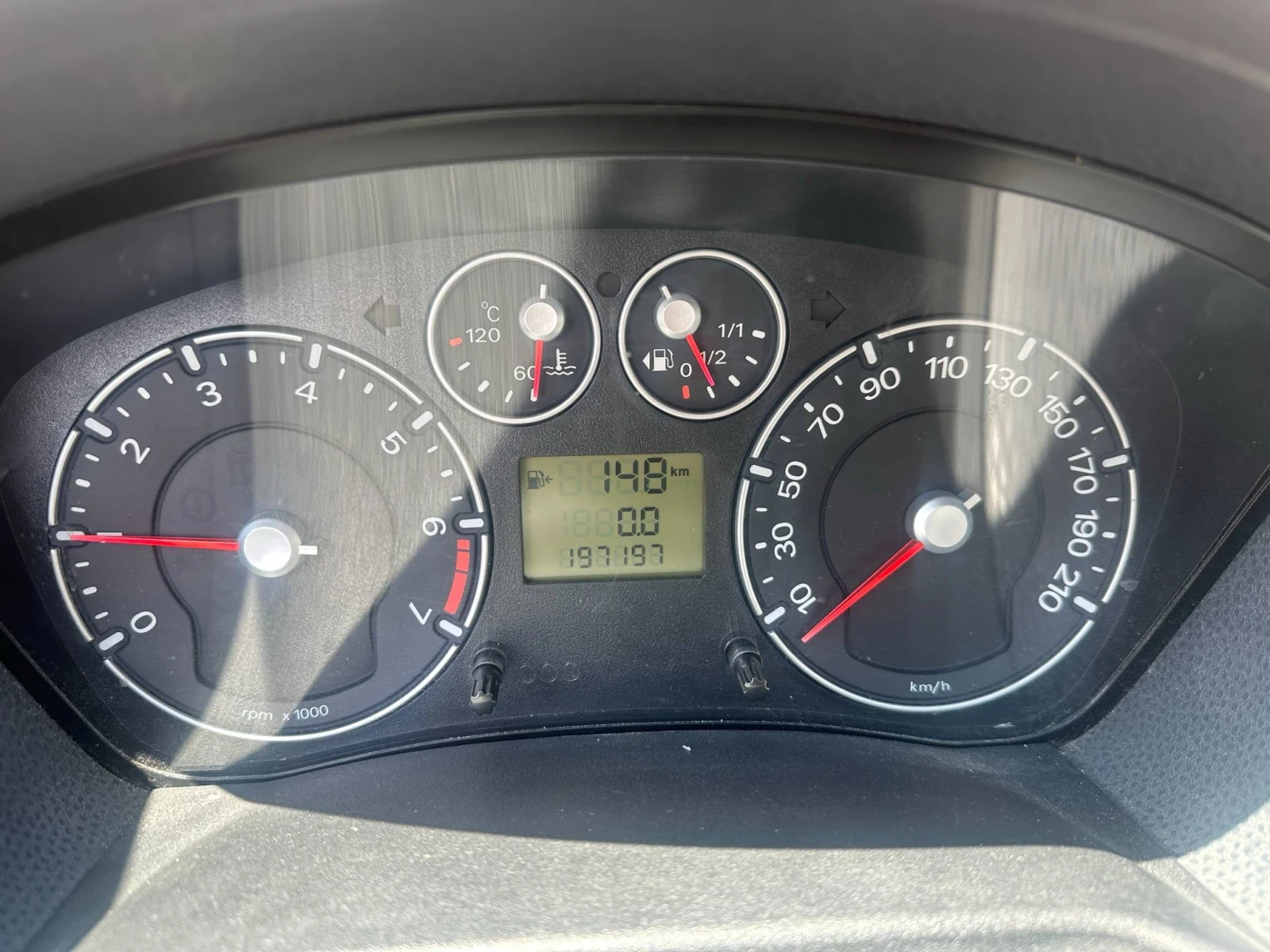 Ford Fiesta  - изображение 8