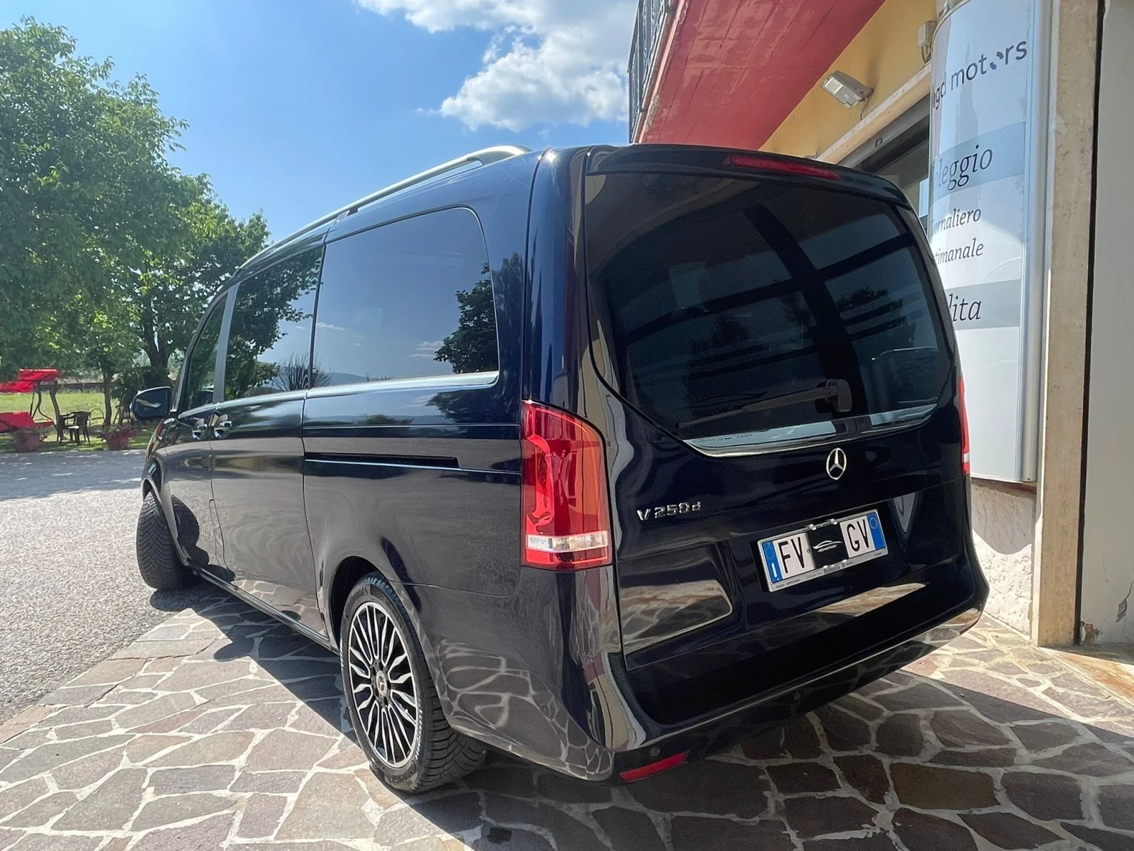 Mercedes-Benz Viano !!!ОЧАКВАН ВНОС!!!V250 ПЪРВОНАЧАЛНА ВНОСКА:31500ЛВ - изображение 3