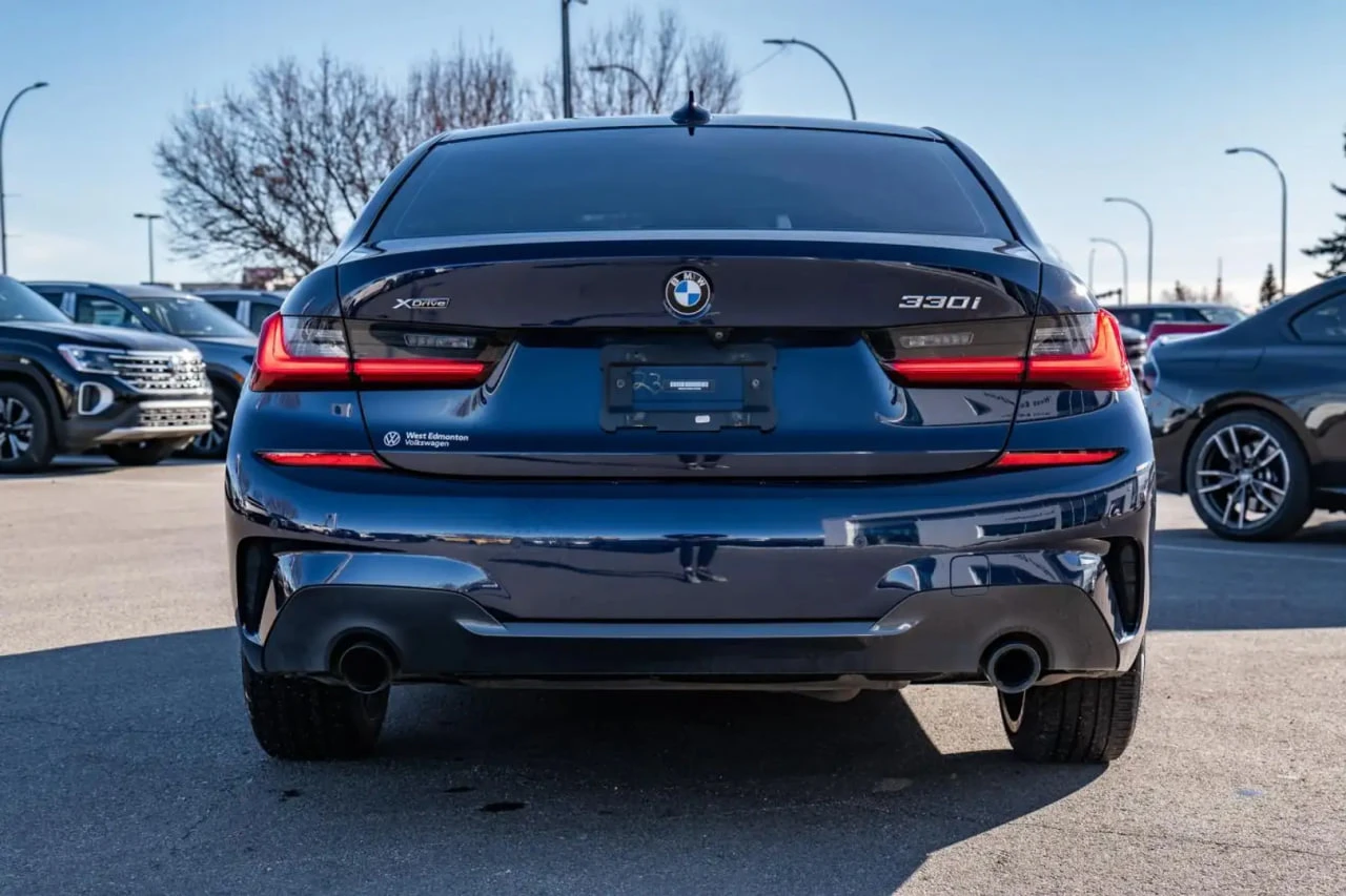 BMW 330 xDrive* M-pack* LASER* Distr* Harman/Kardon* 360*  - изображение 3