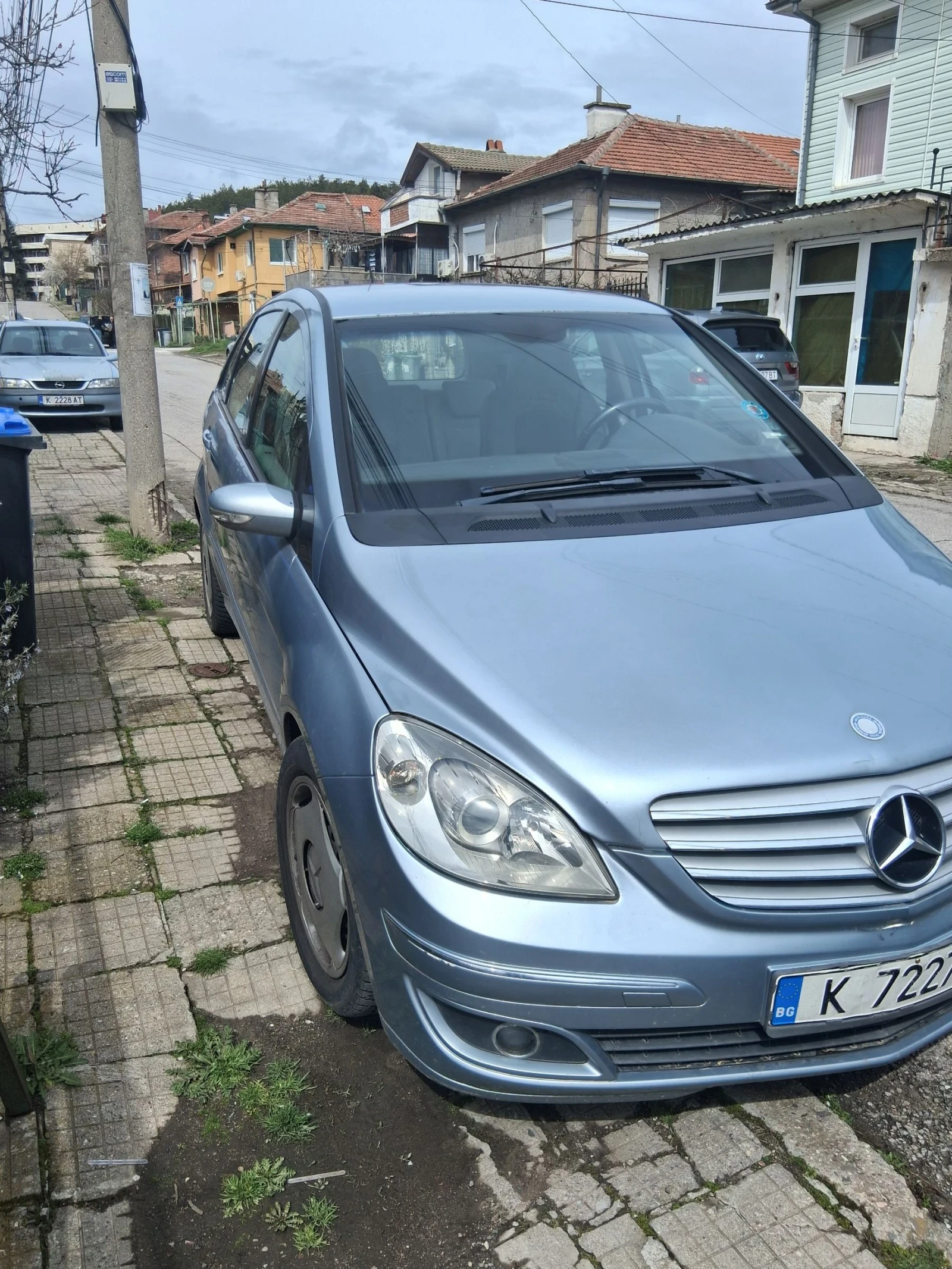 Mercedes-Benz B 180, снимка 2 - Автомобили и джипове - 54054849