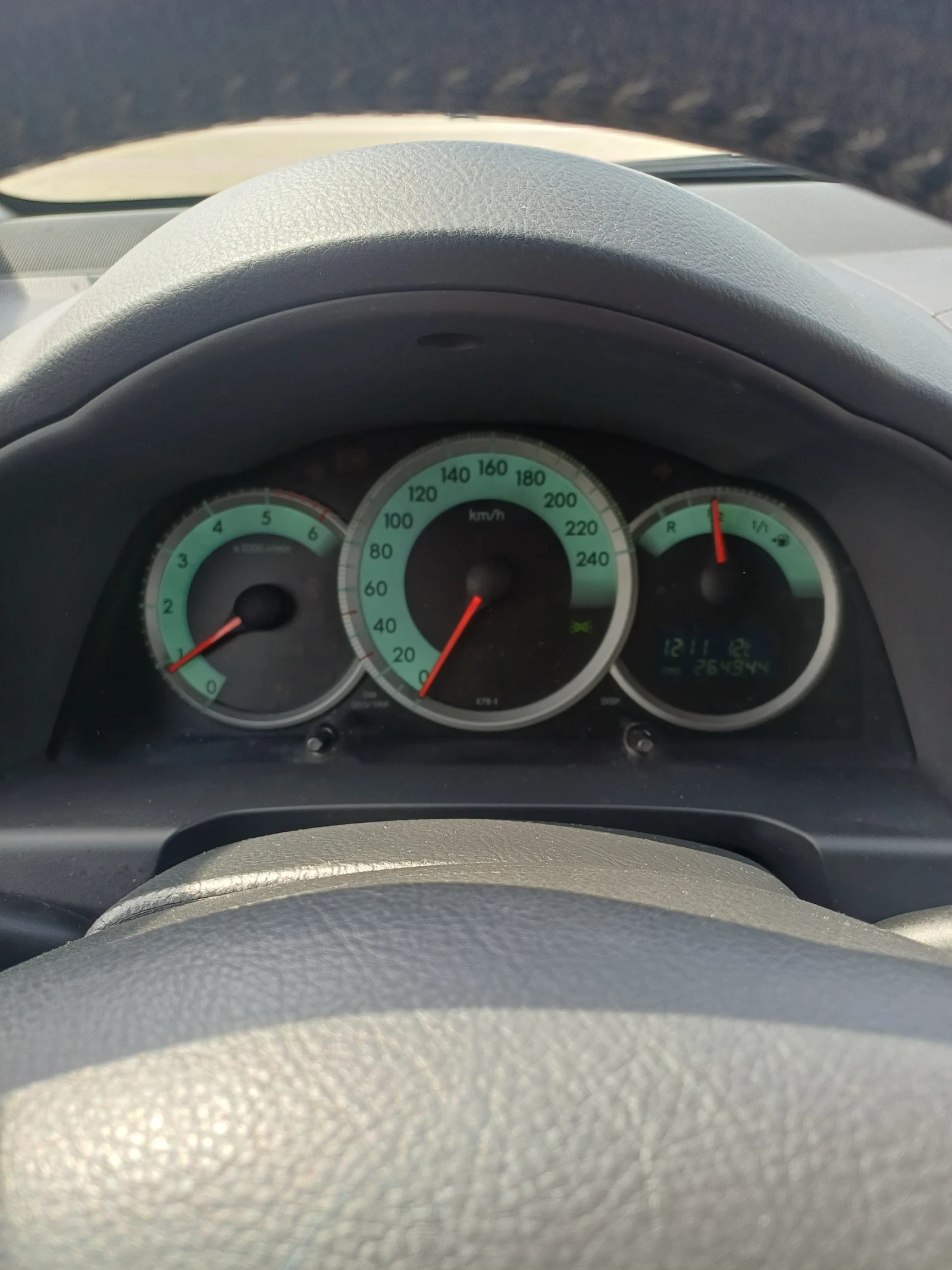 Toyota Corolla verso, снимка 16 - Автомобили и джипове - 54179926