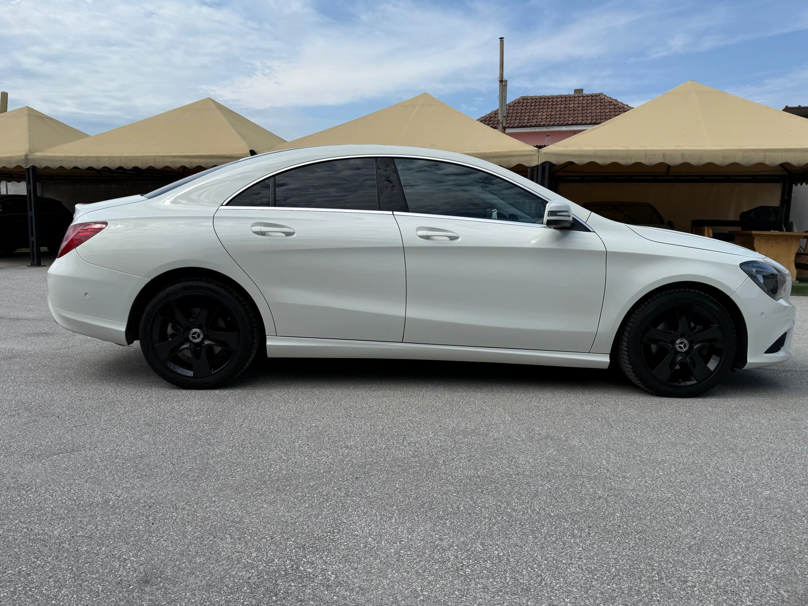Mercedes-Benz CLA 200 d Executive !! 100%РЕАЛНИ КИЛОМЕТРИ - ДОКАЗУЕМИ!, снимка 4 - Автомобили и джипове - 54457221