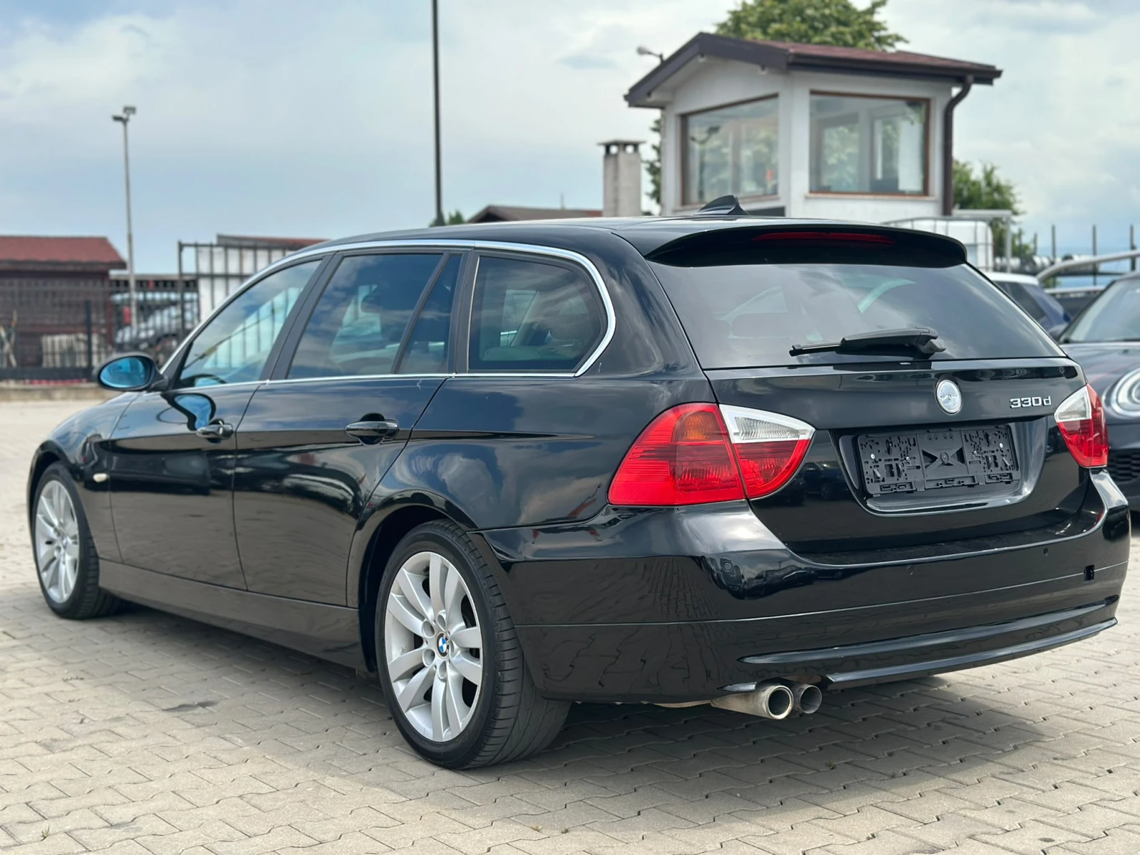 BMW 330 / 3.0D / NAVI / M SPORT /, снимка 3 - Автомобили и джипове - 55027174