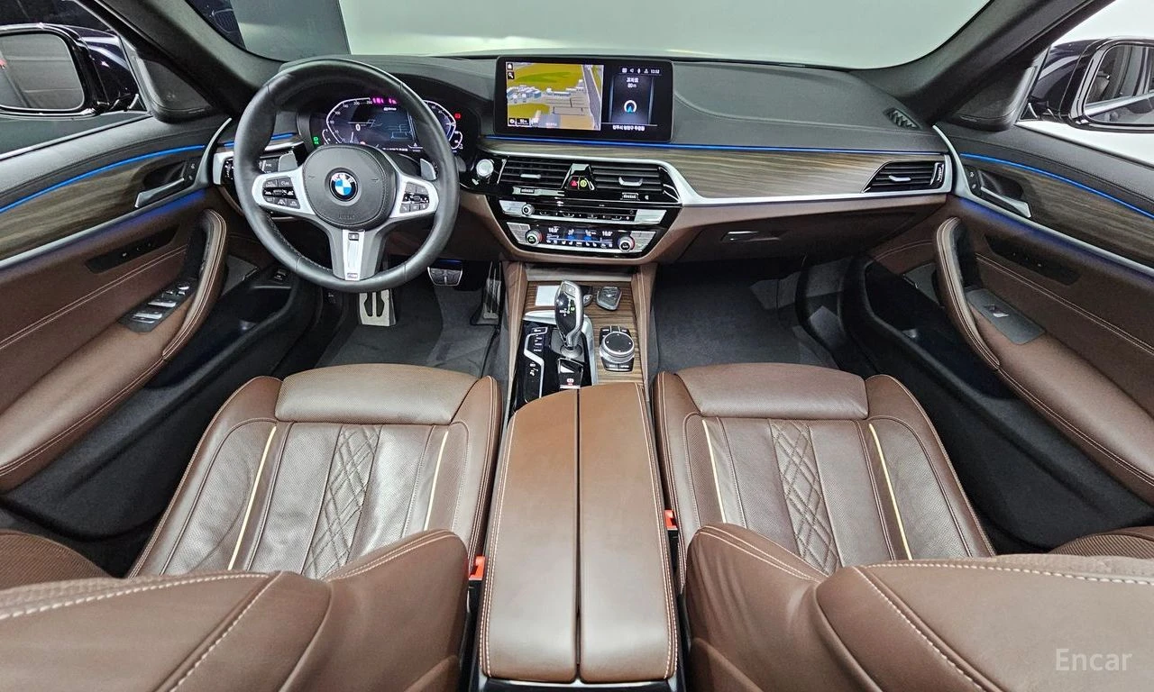 BMW 530E M* SPORT* HYBRID* HARMON* KARDON* ДИСТРОНИК* ОБДУХ, снимка 7 - Автомобили и джипове - 55421609