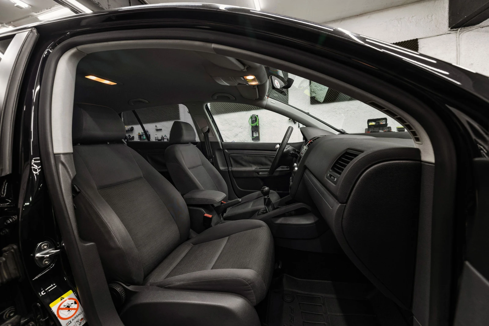 VW Golf 1.9TDI 6ск, снимка 10 - Автомобили и джипове - 55689049