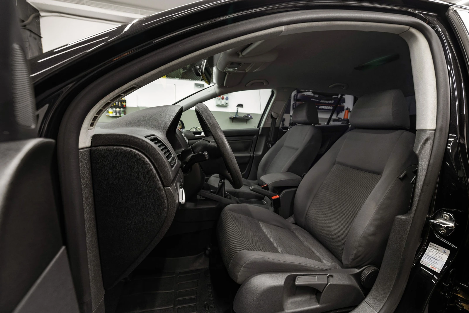 VW Golf 1.9TDI 6ск, снимка 8 - Автомобили и джипове - 55689049
