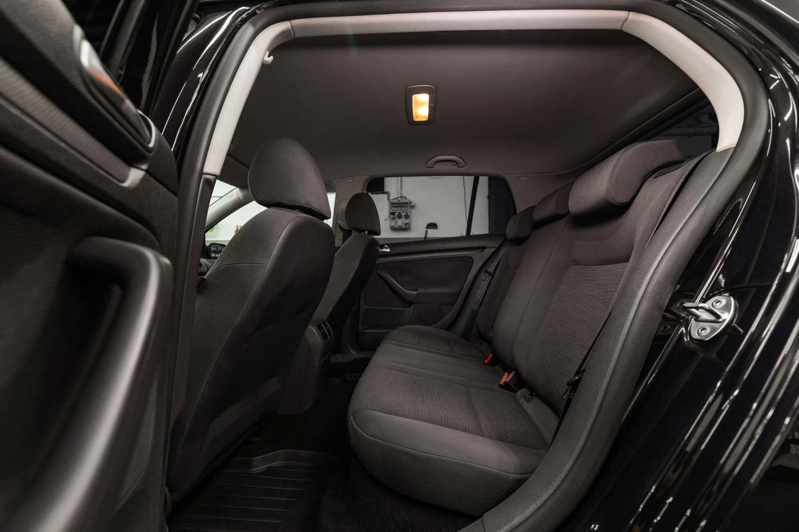 VW Golf 1.9TDI 6ск, снимка 12 - Автомобили и джипове - 55689049