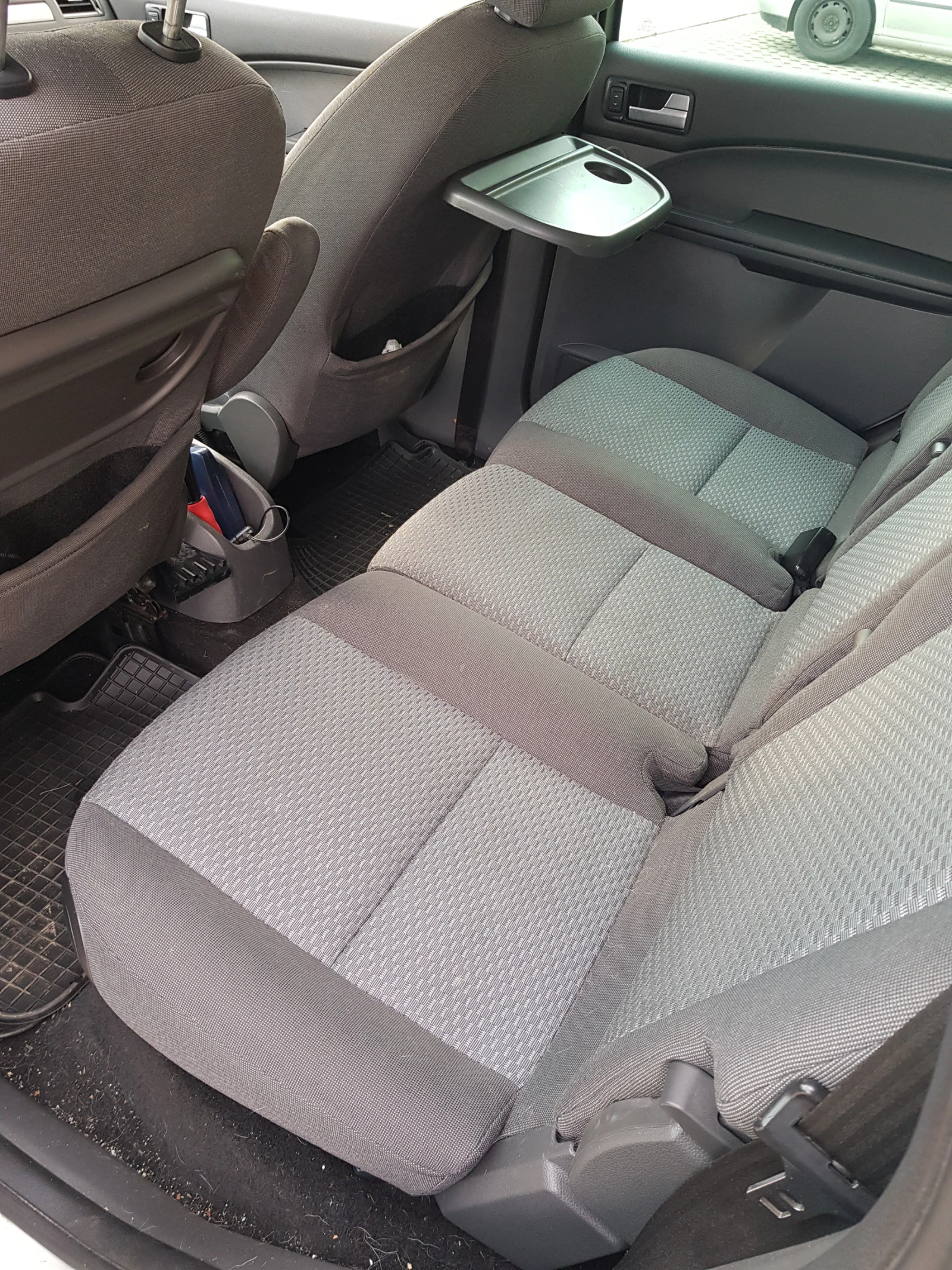 Ford C-max, снимка 7 - Автомобили и джипове - 56404553