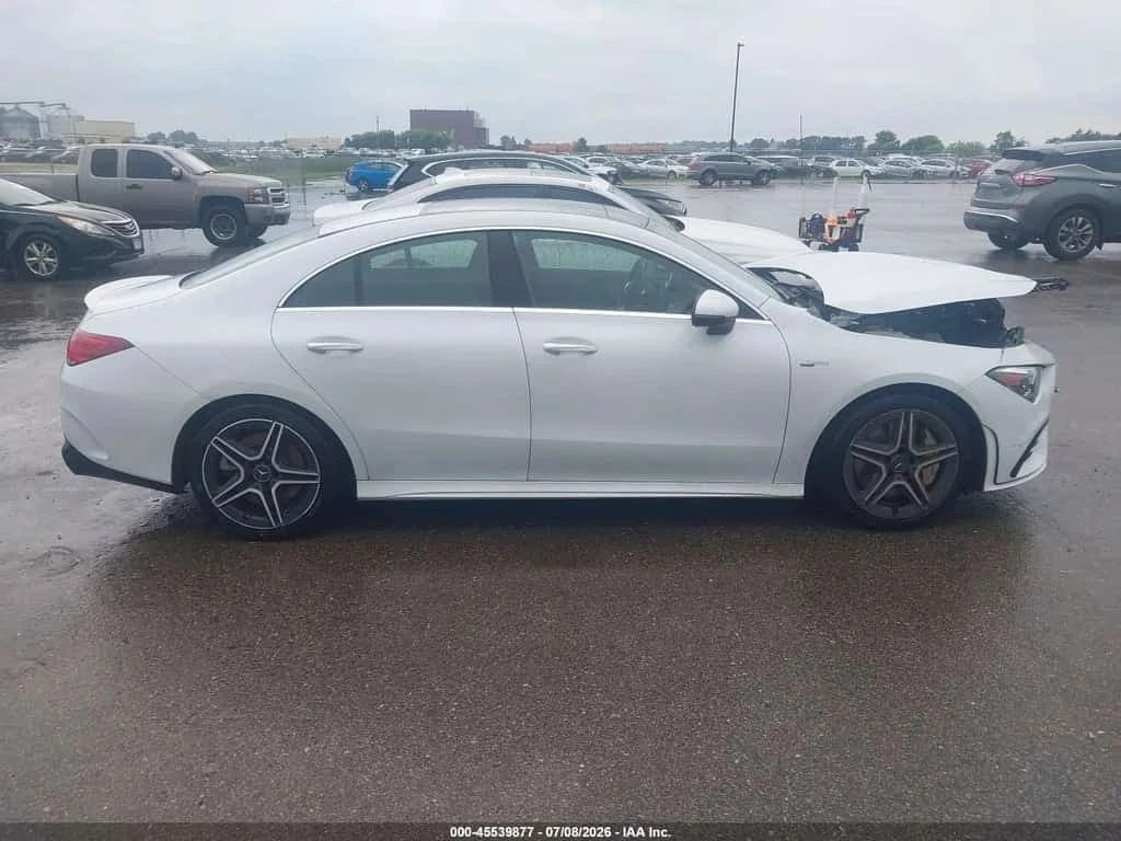 Mercedes-Benz CLA, снимка 4 - Автомобили и джипове - 56713069