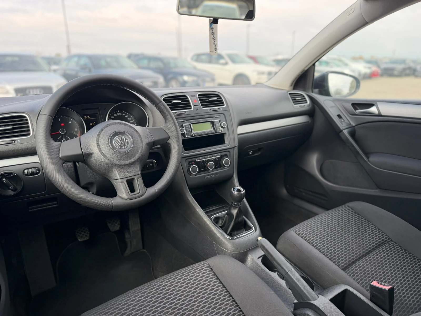 VW Golf / 1.6D / 105HP / , снимка 9 - Автомобили и джипове - 56720797