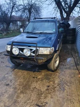 Nissan Terrano 2.7TDI/4X4/, снимка 2