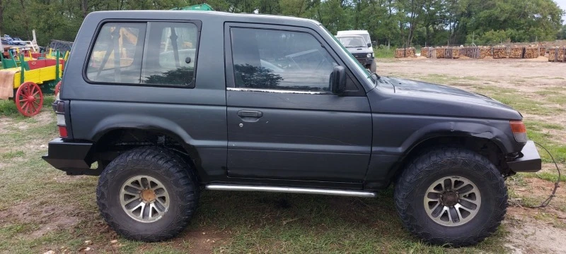 Mitsubishi Pajero 2.5, снимка 3 - Автомобили и джипове - 47261434