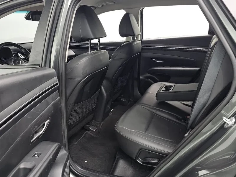 Hyundai Tucson 1.6T 2WD , снимка 11 - Автомобили и джипове - 55802074