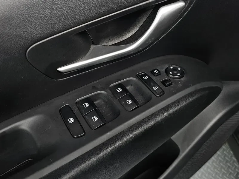Hyundai Tucson 1.6T 2WD , снимка 16 - Автомобили и джипове - 55802074