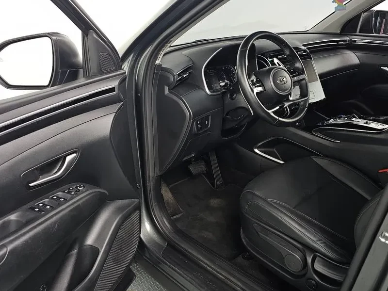 Hyundai Tucson 1.6T 2WD , снимка 10 - Автомобили и джипове - 55802074
