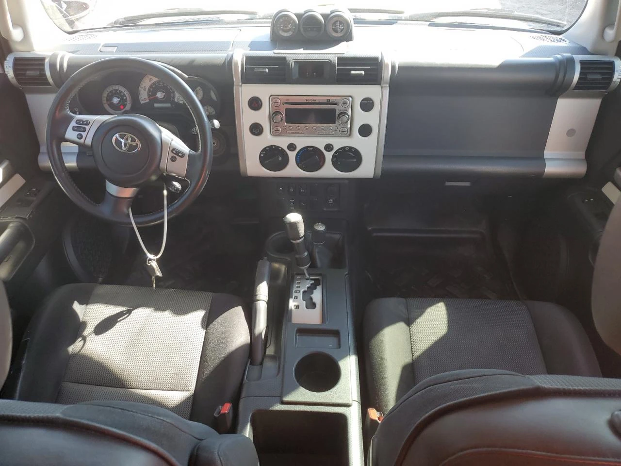 Toyota Fj cruiser 2014 TOYOTA FJ CRUISER - изображение 7