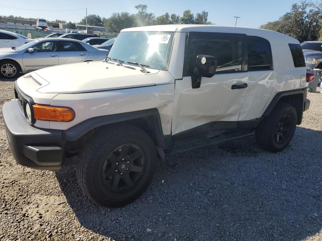 Toyota Fj cruiser 2014 TOYOTA FJ CRUISER - изображение 3