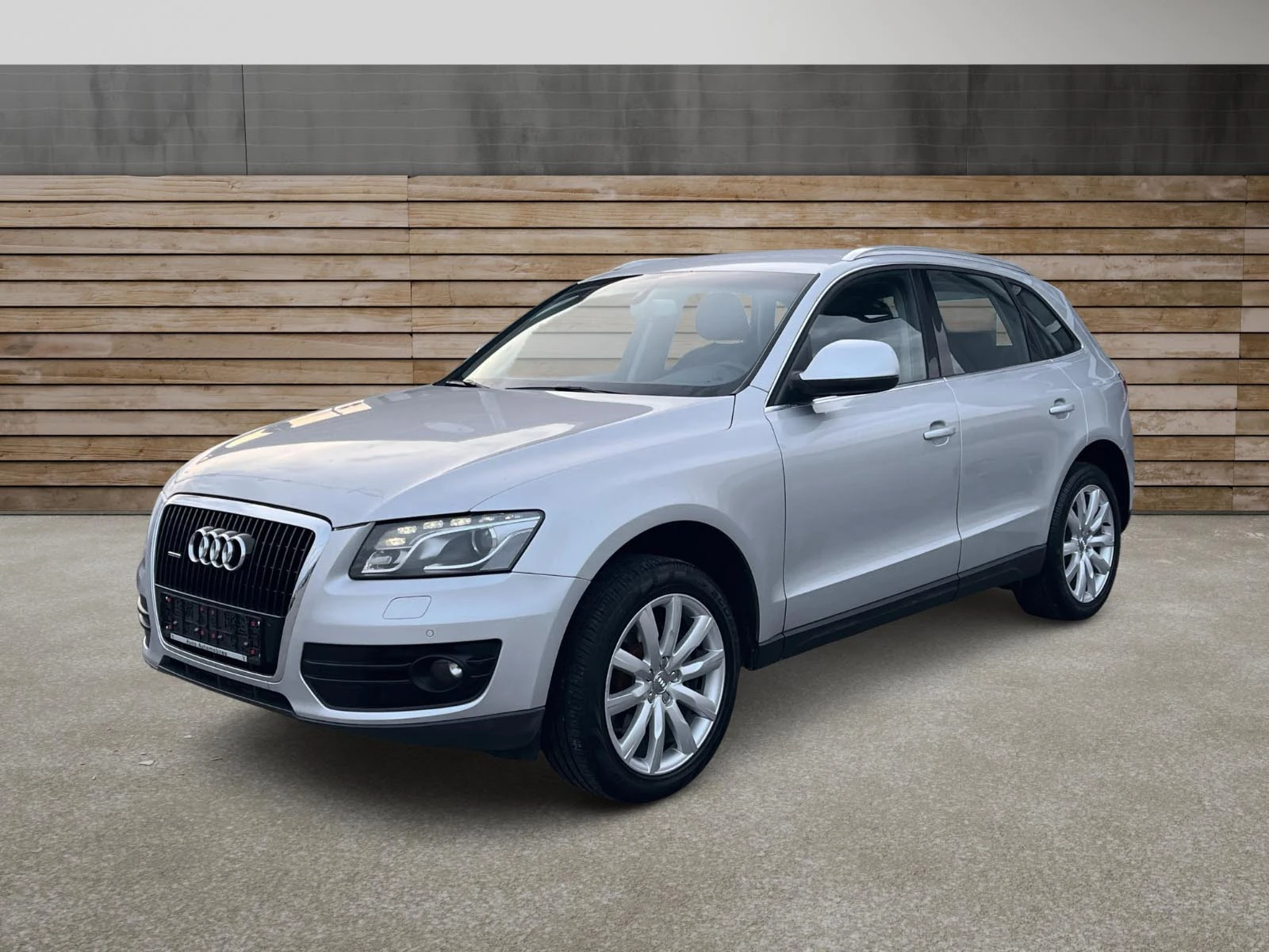 Audi Q5 3.0TDi quattro ПРОЧЕТИ ОПИСАНИЕТО