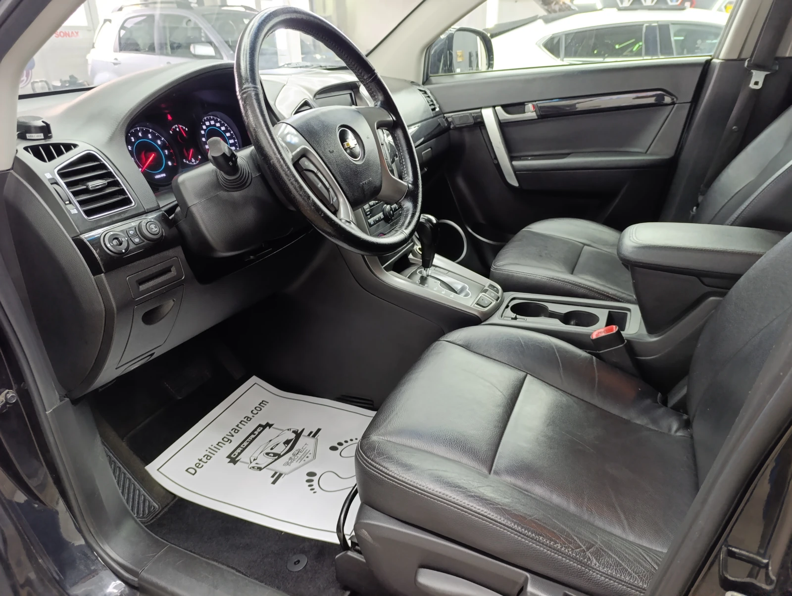 Chevrolet Captiva 2.4 4x4 7м., снимка 8 - Автомобили и джипове - 54212209