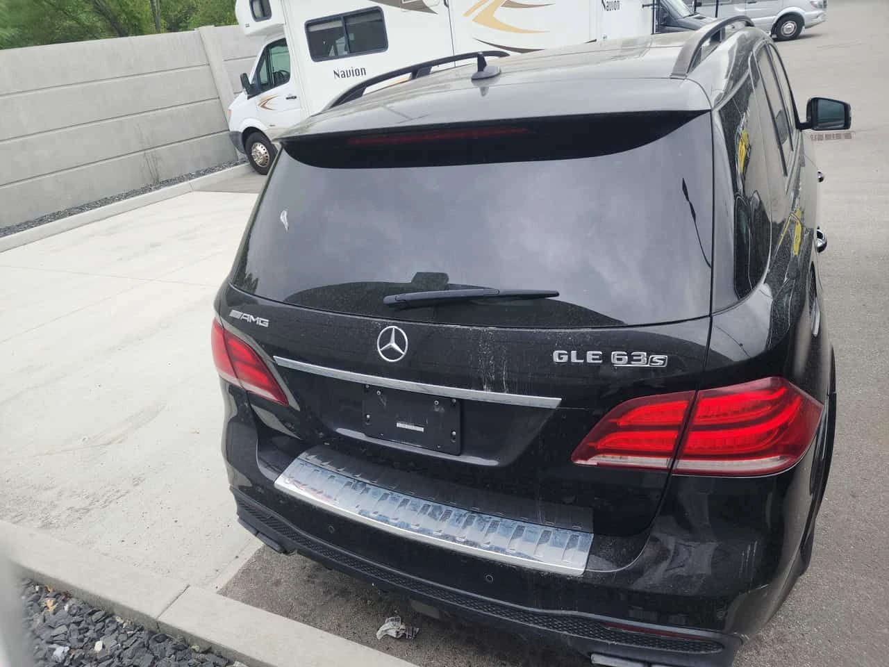 Mercedes-Benz GLE 63 S AMG * AMG 63 S* АВТОКРЕДИТ БЕЗ ПЪРВОНАЧАЛНА ВНОСКА* , снимка 4 - Автомобили и джипове - 54685753