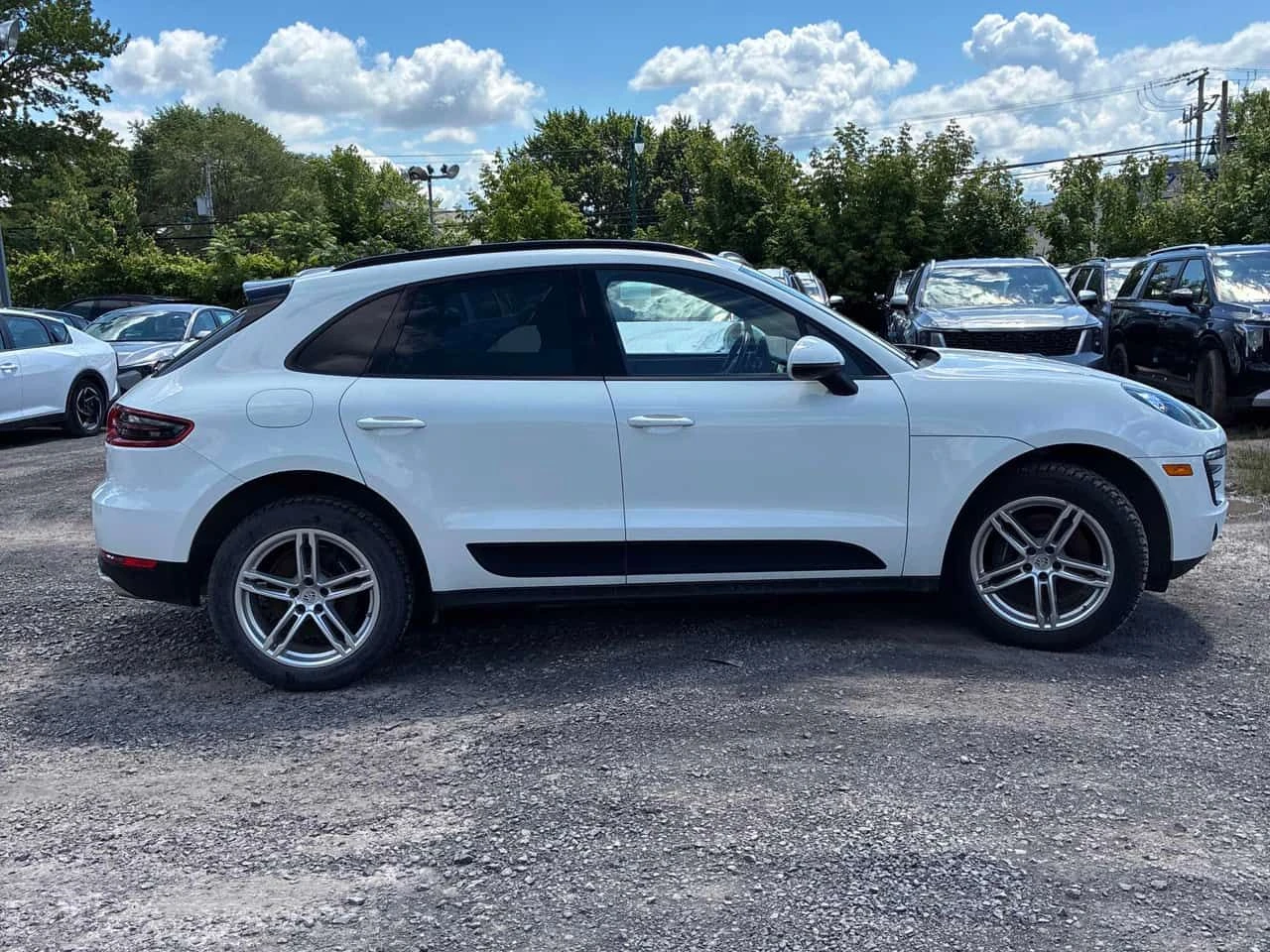 Porsche Macan * AWD * ОБДУХВАНЕ * ПАНО * 360 КАМЕРА * CARFAX, снимка 3 - Автомобили и джипове - 55052271