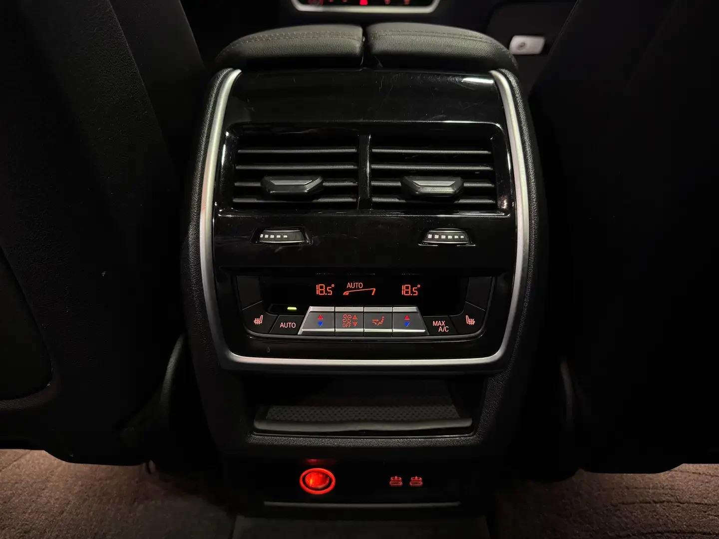BMW X5 40i* M* SPORT* HARMON* KARDON* 360КАМЕРА* ОБДУХВАН, снимка 17 - Автомобили и джипове - 55790043