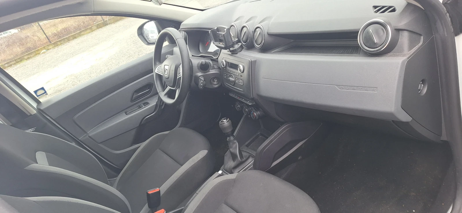 Dacia Duster 4х4 внос от  Швейцария , снимка 6 - Автомобили и джипове - 56393275