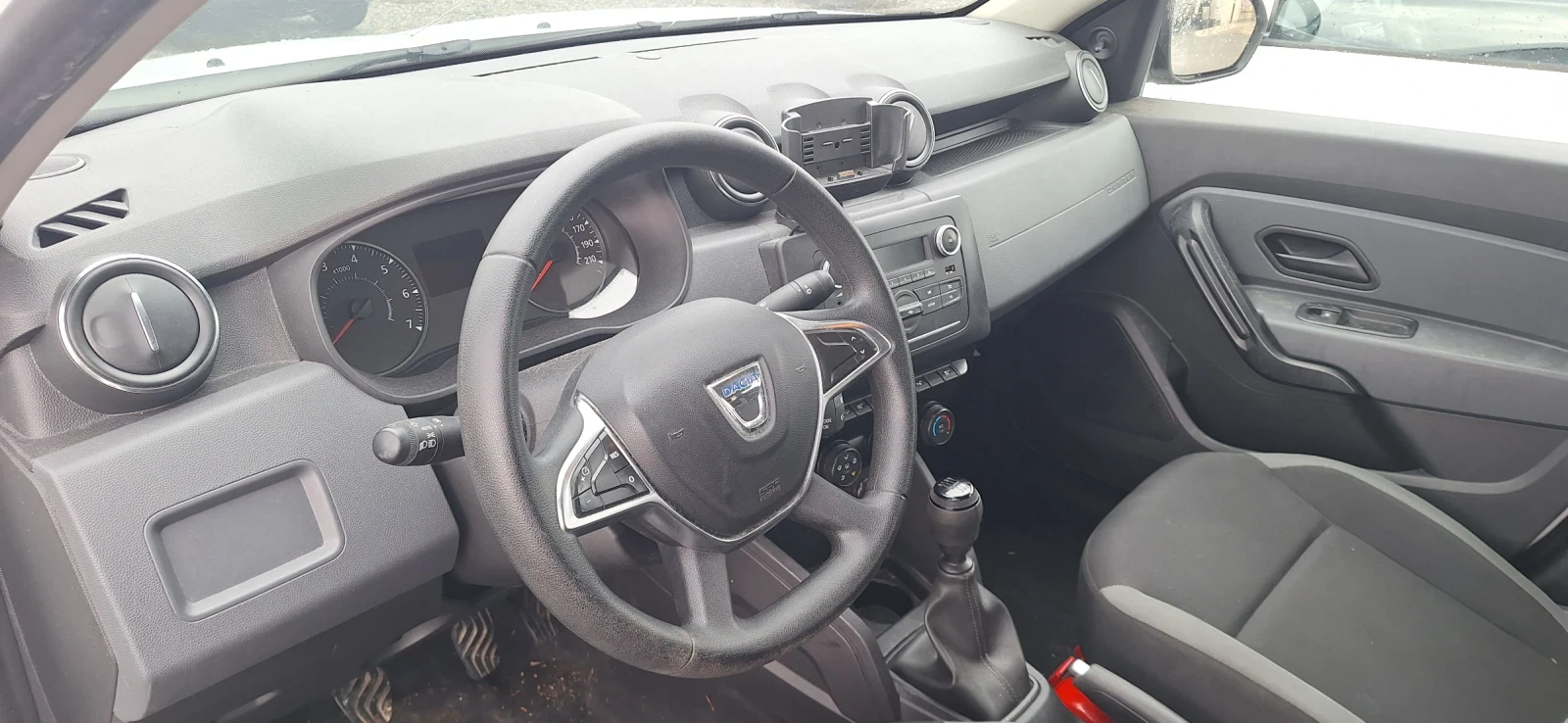 Dacia Duster 4х4 внос от  Швейцария , снимка 10 - Автомобили и джипове - 56393275