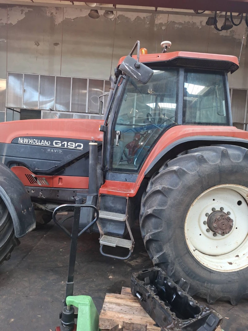 Трактор New Holland G190:G240