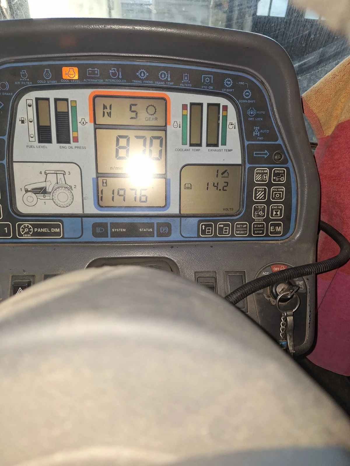 Трактор New Holland G190:G240 - изображение 5