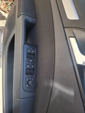Skoda Superb Комби, снимка 11