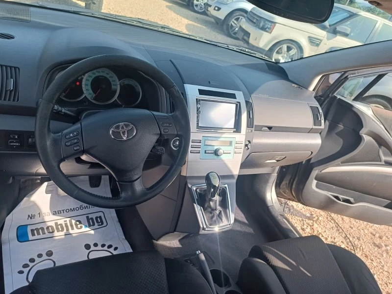 Toyota Corolla verso 2.2 136 к.с, снимка 9 - Автомобили и джипове - 41758995