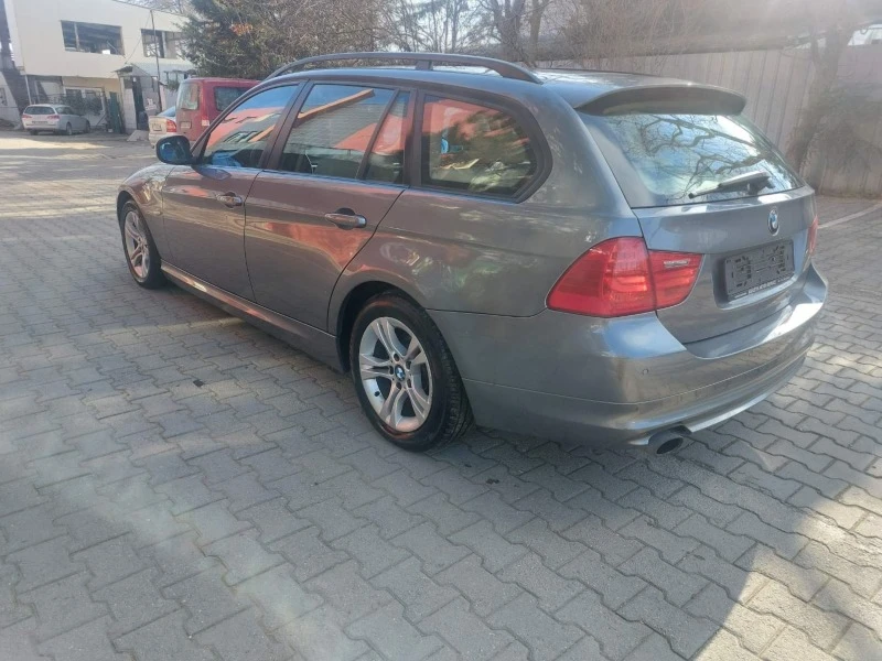 BMW 320 2010  automat, снимка 3 - Автомобили и джипове - 44114285