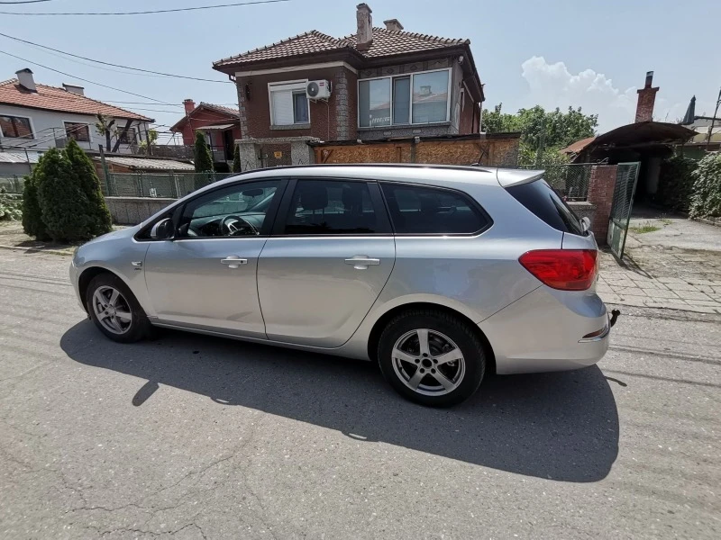 Opel Astra Active 1.7cdti 110kc face, снимка 6 - Автомобили и джипове - 47401072