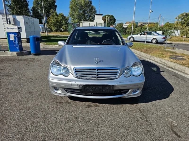 Mercedes-Benz C 220, снимка 8 - Автомобили и джипове - 48347024