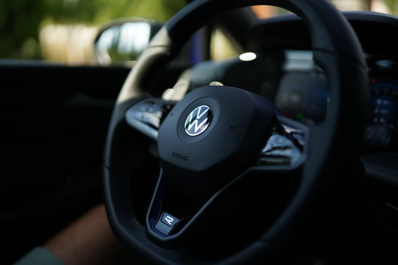 VW Golf R PERFORMANCE, снимка 15 - Автомобили и джипове - 52427243