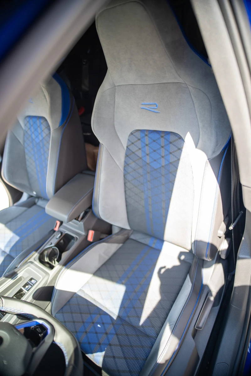 VW Golf R PERFORMANCE, снимка 14 - Автомобили и джипове - 52427243
