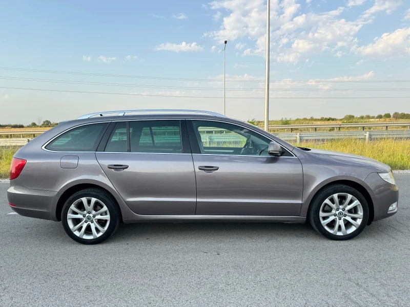 Skoda Superb 2.0 TDI / ELEGANCE / PARKTRONIC , снимка 5 - Автомобили и джипове - 51119438