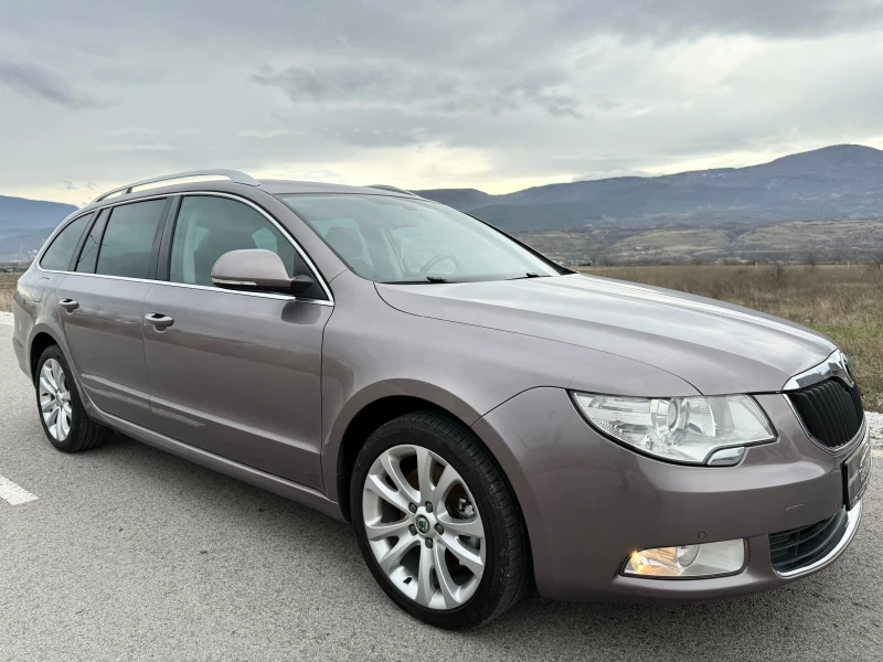 Skoda Superb 2.0 TDI / ELEGANCE / PARKTRONIC / TEMPOMAT, снимка 3 - Автомобили и джипове - 51119438