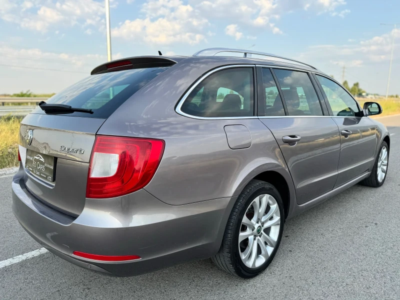 Skoda Superb 2.0 TDI / ELEGANCE / PARKTRONIC , снимка 8 - Автомобили и джипове - 51119438