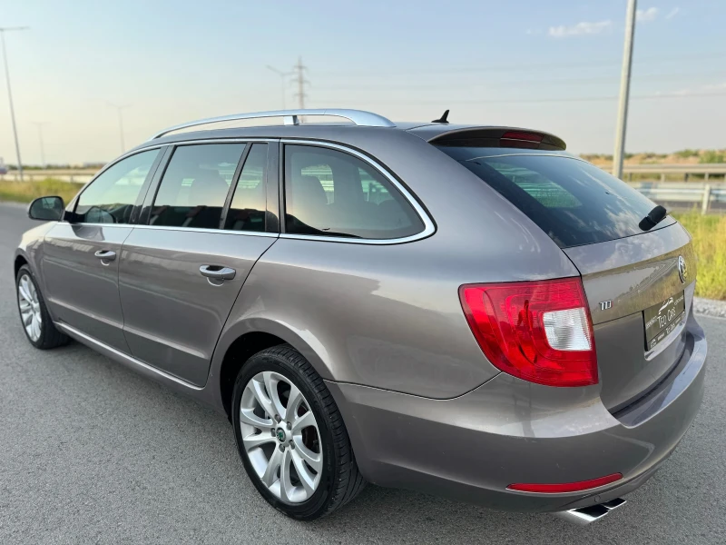 Skoda Superb 2.0 TDI / ELEGANCE / PARKTRONIC , снимка 6 - Автомобили и джипове - 51119438